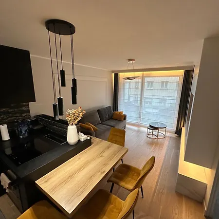 Elegant Minutes From Paris