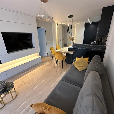 Elegant Minutes From Paris Issy-les-Moulineaux