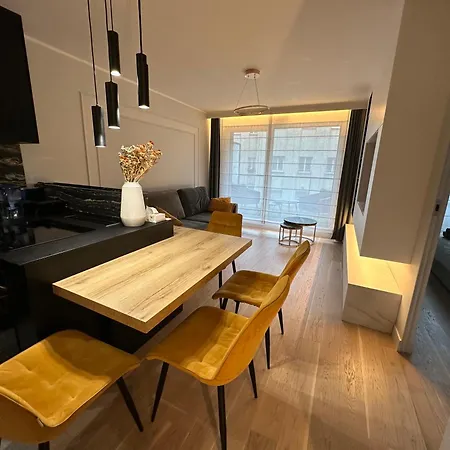 Elegant Minutes From Paris Issy-les-Moulineaux